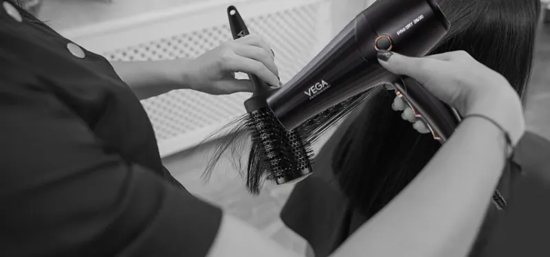 5 Coveted Salon Techniques Your Stylist Uses — and How to Carry Them Home